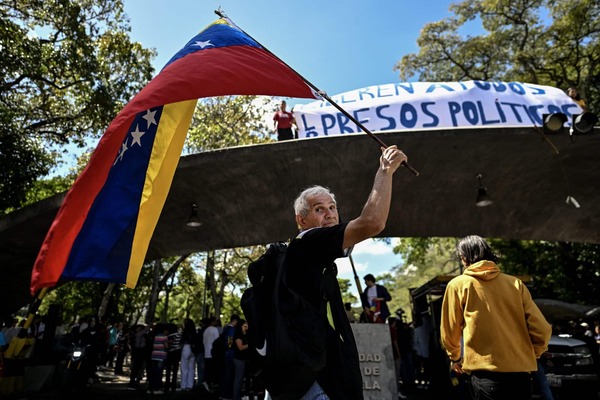 Delcy Rodríguez: Amnistía y apertura petrolera en Venezuela