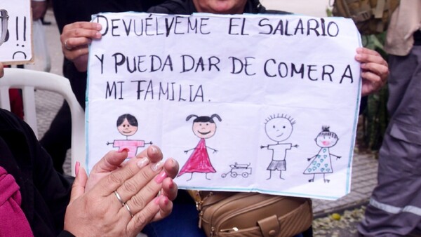 No pudo ayudar a su mamá con cáncer por la mafia de los pagarés