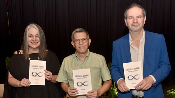 Presentación del libro de Darío Lugo