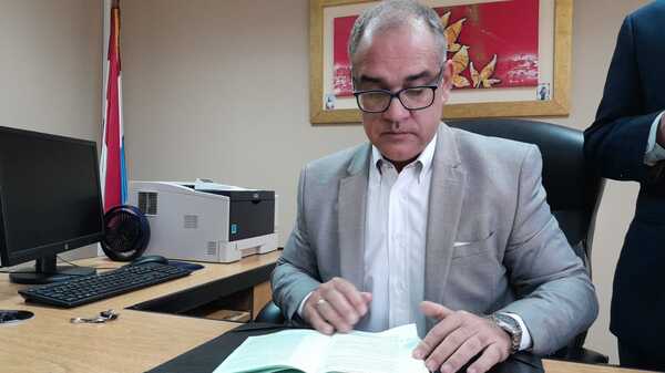 Caso mafia de los pagarés: decretan sobreseimiento provisional de tres implicados