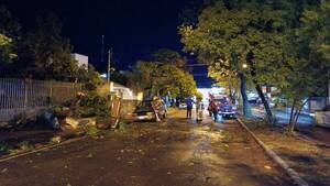 Viento tumbó a una motociclista en medio de temporal en Concepción