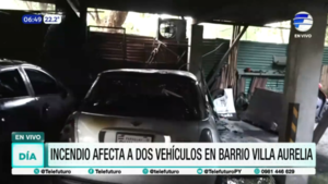Investigan presunto incendio provocado de vehículos en un inquilinato de Villa Aurelia