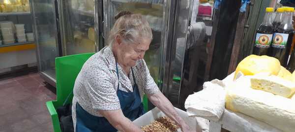Feriantes de la Placita confían en un repunte de ventas durante febrero
