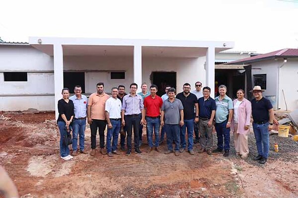 Gobernación lleva adelante obras que fortalecen la salud y la infraestructura vial en Colonia Yguazú | DIARIO PRIMERA PLANA