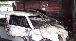 Popular / Okaipaite dos rodados del interior de un garage en Villa Aurelia y el incendio sería intencional.