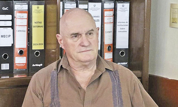 Kobilansky califica a la Caja Parlamentaria como una “mala herencia” y plantea su eliminación - OviedoPress