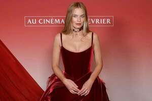 Margot Robbie, deslumbrante en París - Gente - ABC Color