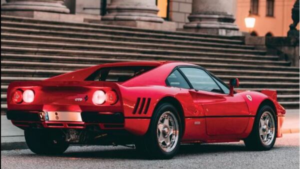 Récord en subasta: Ferrari 288 GTO supera los 7 millones de euros en Francia