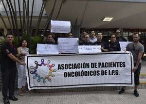 “No queremos morir en la espera”: el desesperado pedido de los pacientes oncológicos del IPS - Nacionales - ABC Color