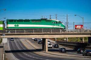 Peña confirma acuerdo con Emiratos Árabes para el tren de cercanías  - Política - ABC Color