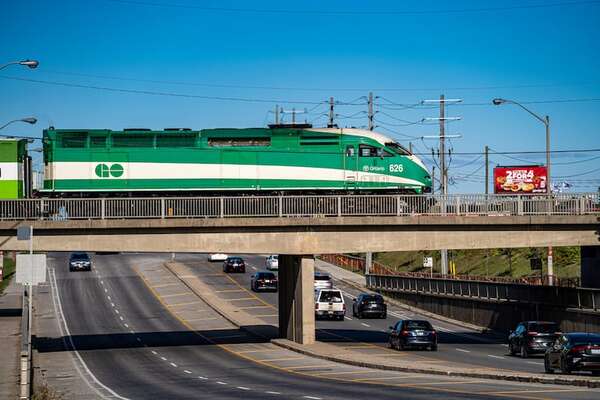 Peña confirma acuerdo con Emiratos Árabes para el tren de cercanías  - Política - ABC Color