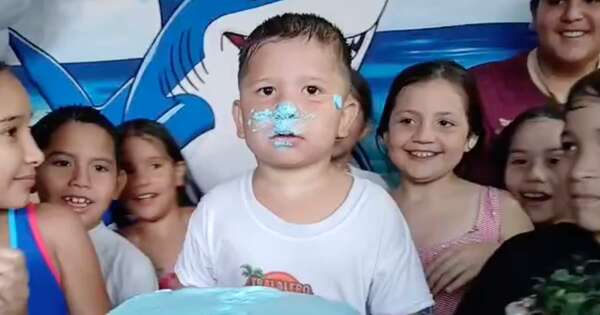 La Nación / Cumpleaños con final inesperado: torta, broma y reacción que ya es tendencia
