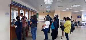 Lamentable atención de IPS en Ciudad del Este: denuncian escasez de médicos, turnos y medicamentos - ABC en el Este - ABC Color