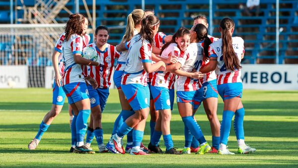 La Albirroja femenina golea en el debut en el Sudamericano Sub 20