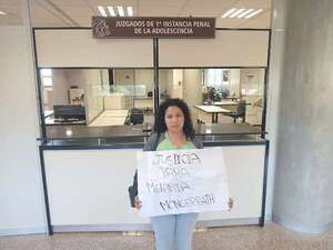 Caso Melania Monserrath: fiscales y familiares de la niña se oponen a medidas alternativas para el adolescente acusado  - Nacionales - ABC Color