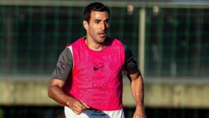 Raúl Cáceres está para volver al onceno de Olimpia