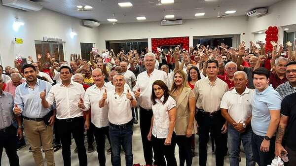 Dani Centurión suma respaldo del MUR a su precandidatura a la intendencia de Asunción - Policiales - ABC Color