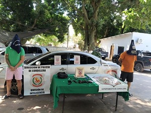 Caen dos hombres, uno policía, por robo de auto