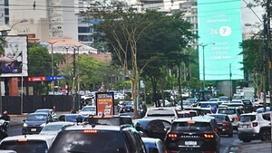 Hay “anarquía” de carteles promocionales, según ediles