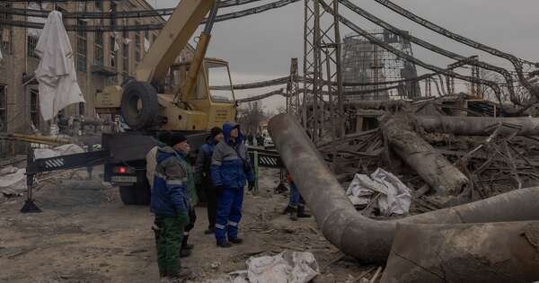 La Nación / Ucrania, Rusia y EE. UU. prosiguen sus negociaciones de paz en Emiratos Árabes Unidos