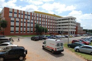 Hospital de Clínicas asegura atención plena pese al paro universitario - ADN Digital