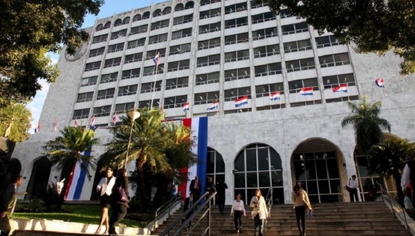 Juez rechaza prescripción y ratifica proceso a empresario por lavado en caso Messer