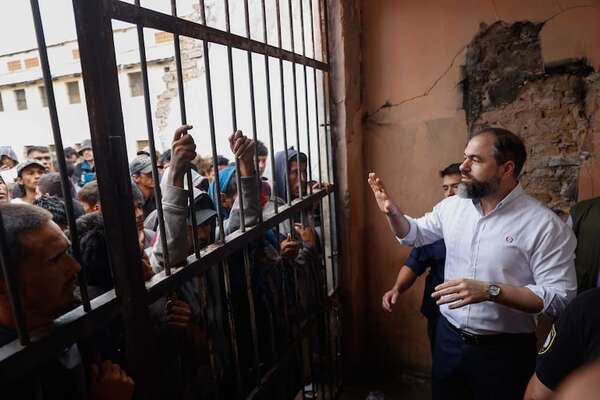 Ministerio de Justicia adjudicó obras en Tacumbú y 28 cárceles más en cuestionado llamado - Política - ABC Color