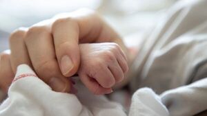 Familia denuncia presunta negligencia médica tras la muerte de una recién nacida