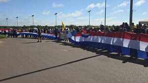 Caja Fiscal: Movilización docente se extiende al interior del país con cierre de rutas