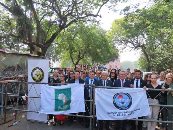 Gremios judiciales se movilizan frente al Congreso por proyecto de Reforma de la Caja Fiscal - Judiciales.net
