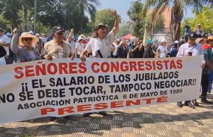 Docentes rechazan reforma de la Caja Fiscal del Ejecutivo y denuncian la falta de diálogo