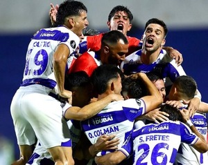 2 de Mayo triunfa en su primer juego copero - ADN Digital