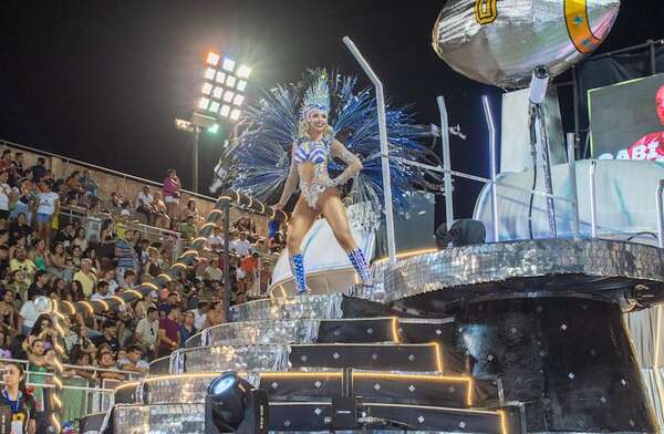 Este sábado celebrarán penúltima noche del Carnaval Encarnaceno - Viajes - ABC Color