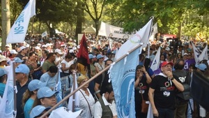 Docentes confirman huelga tras media sanción de la reforma de la Caja Fiscal