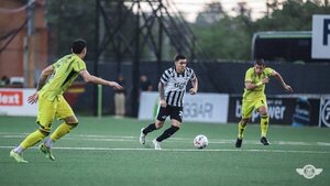 Baja sensible en Libertad: Hugo Fernández se pierde lo que resta del semestre