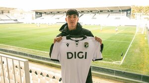 Hugo Cuenca llega al Burgos con el Mundial en la mira