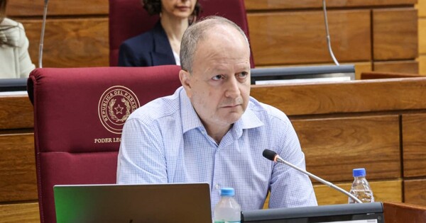 Valdovinos sacó a los funcionarios del MEC de la reforma jubilatoria por haberles tocado la caja