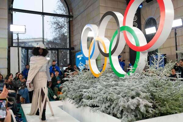 La moda y la nieve: Milano presenta la imagen de los Juegos Olímpicos de Invierno 2026 - Mundo - ABC Color