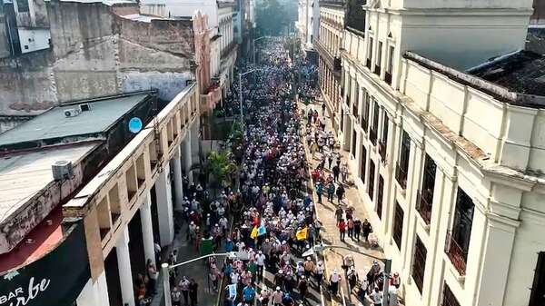 AUDIO: Caja Fiscal: “La tendencia es que el jubilado se muera lo antes posible” - Ancho Perfil - ABC Color
