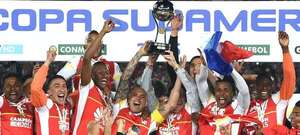 Omar Pérez fue intervenido de urgencia por un infarto - Fútbol Internacional - ABC Color