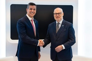 Peña en Dubái: Alianzas con Estonia y Rep. Dominicana