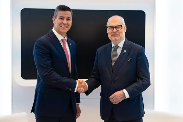 Peña en Dubái: Alianzas con Estonia y Rep. Dominicana