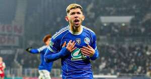 La Nación / Doblete de Enciso para clasificación