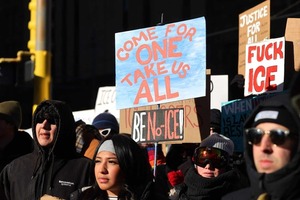 Activistas exigen a Amazon romper contratos con el ICE