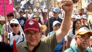 Docentes anuncian huelga en inicio de clases por reforma de Caja Fiscal