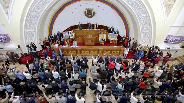 Chavismo pide perdón a presos políticos y da primer paso para dejar de perseguir