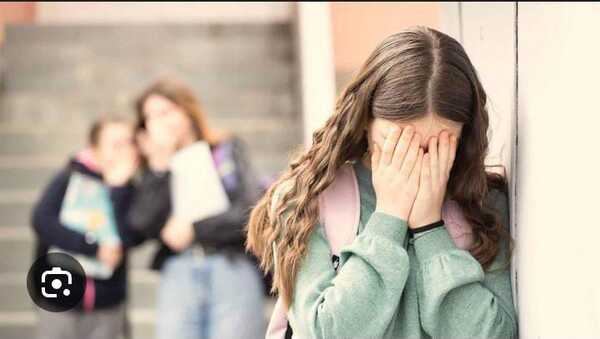 Popular / Fiscal imputó a docente por omisión a estudiante acosado que se quitó la vida