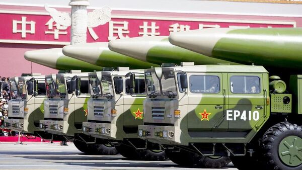 Estados Unidos acusa a China de "acumulación masiva" de armas nucleares