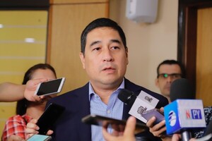 Senador defiende reforma de la caja fiscal y afirma que el sistema actual es insostenible