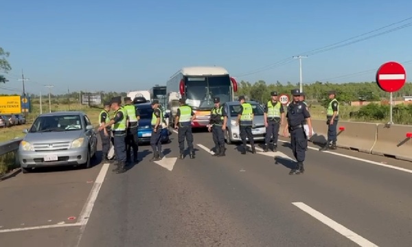 Docentes anuncian que no iniciarán clases el 23 en rechazo a la reforma de la Caja Fiscal - OviedoPress